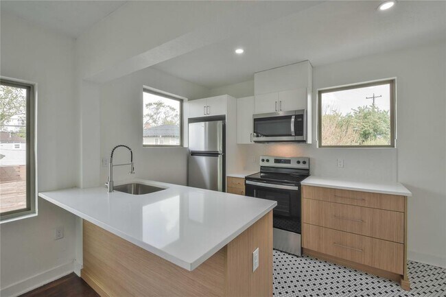 Building Photo - 4203 Rusk St