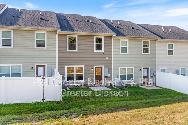 Building Photo - 305 Masters Way