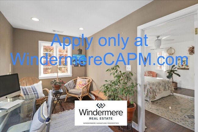 Building Photo - Stunning 5 Bed/3 Bath Home in Highly Desirable Fab Forties of East Sacramento!