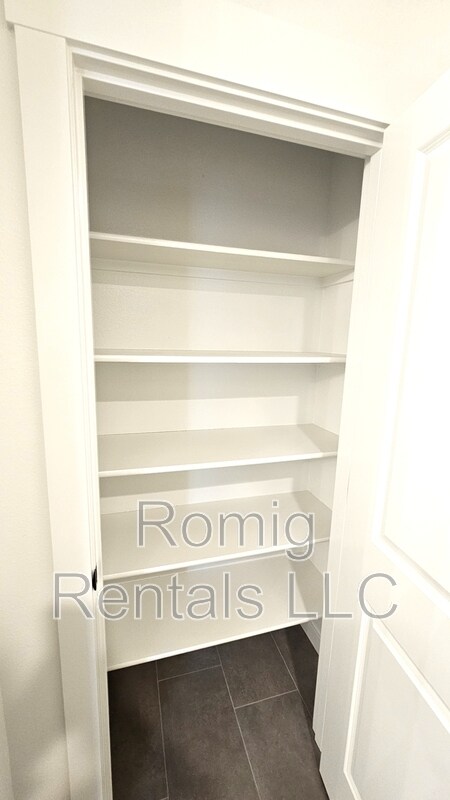 Building Photo - 906 NW 178th St