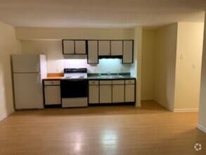 Building Photo - 130 S Estes Dr
