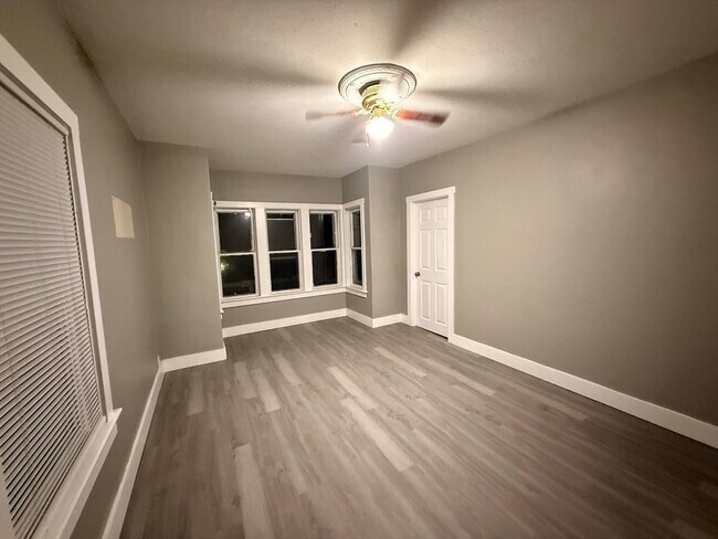 Building Photo - 107-113 Palmer St