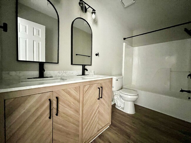 Building Photo - COMING MID-MAY 2026! (Pet Friendly)