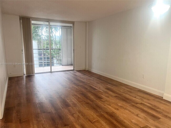 Building Photo - 14150 SW 84th St