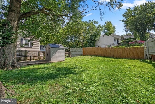 Building Photo - 5001 Fable St