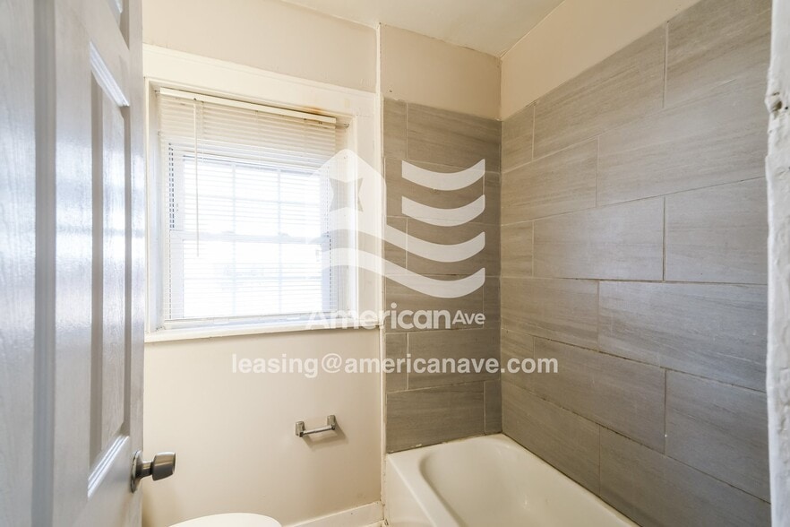 Building Photo - 3834 Missouri Ave