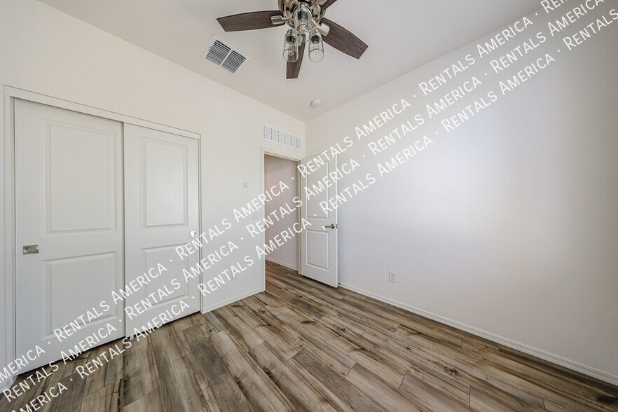Building Photo - 18063 W Soft Wind Dr