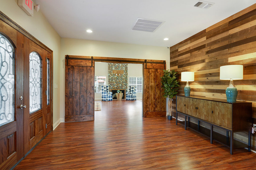 Building Photo - Experience the best of apartment living at City Heights Denham Springs.