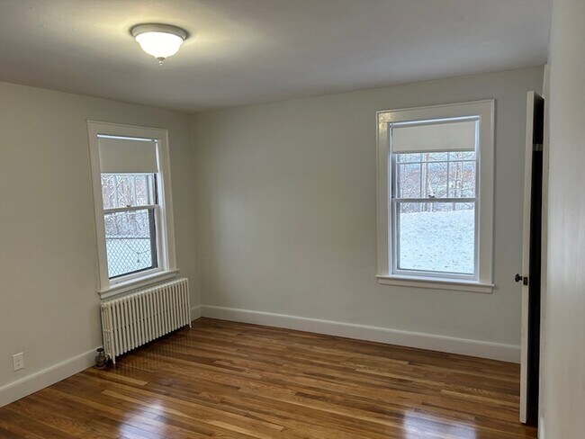 Building Photo - 20-22 Randall Avenue Unit 1