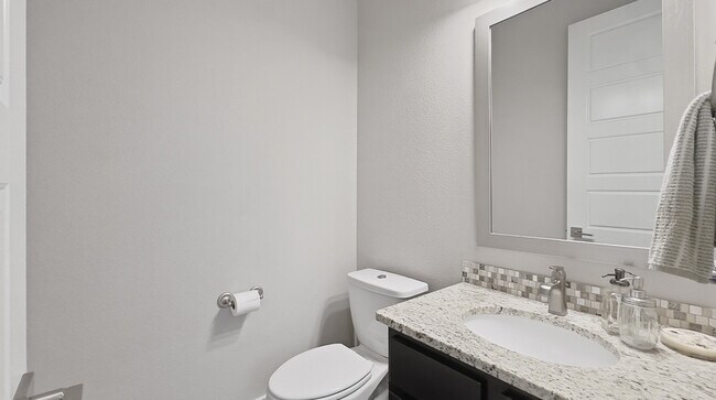 Building Photo - 223 Claremont Ave