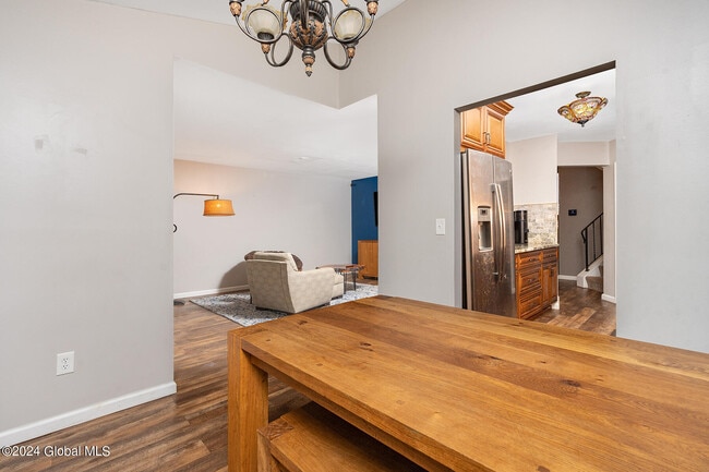 Building Photo - 15 Stirrup Dr