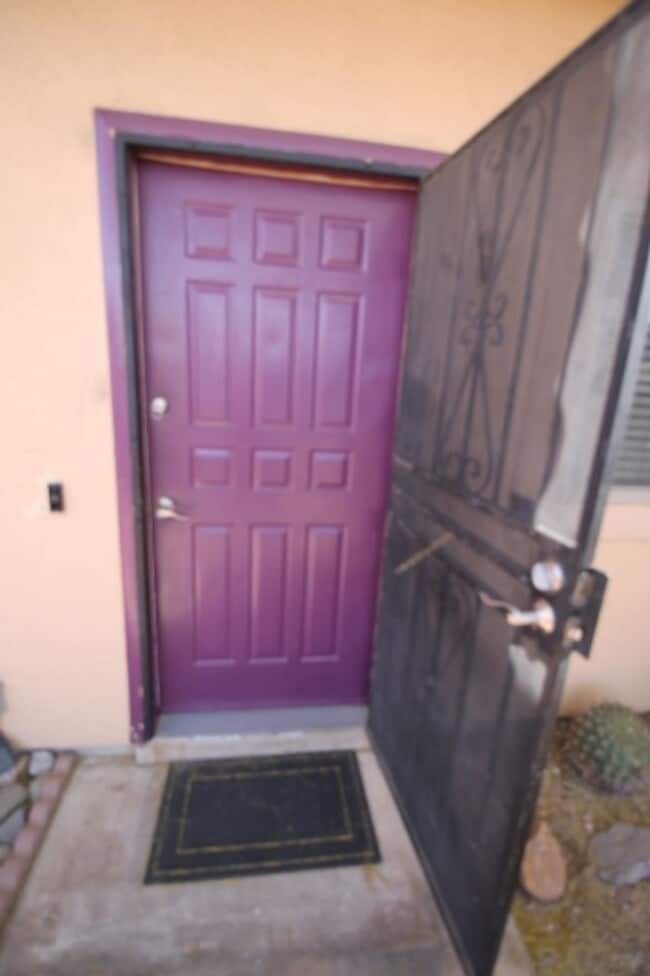 Building Photo - Highly Desirable East Side Townhome – 2 Bed, 2 Bath – Move-In Ready!