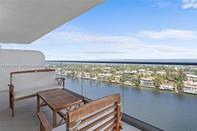 Building Photo - 19707 Turnberry Way