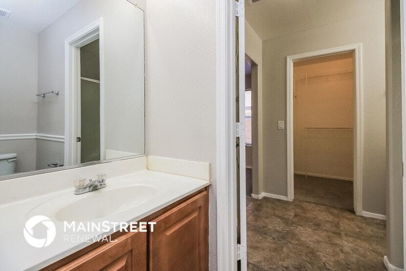 Building Photo - 31805 N Sundown Dr