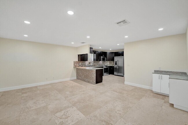 Building Photo - 949 Jade Ct