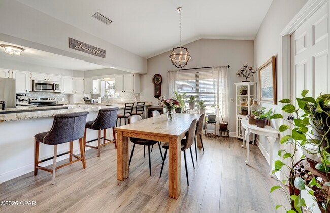 Building Photo - 707 Plantation Cir