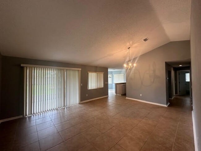 Building Photo - Single Family home for rent !