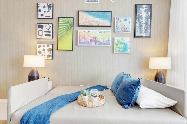 Building Photo - 4111 S Ocean Dr
