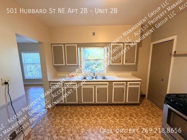 Building Photo - 501 Hubbard St NE