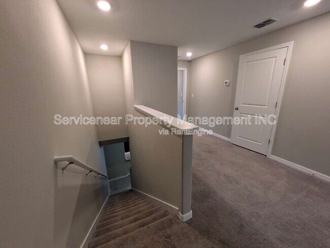 Building Photo - 11818 Dumaine Valley Rd