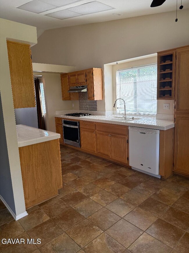 Building Photo - 3142 Solmira Pl
