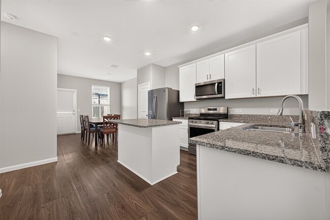 Building Photo - 16039 Kingfield Haven Dr