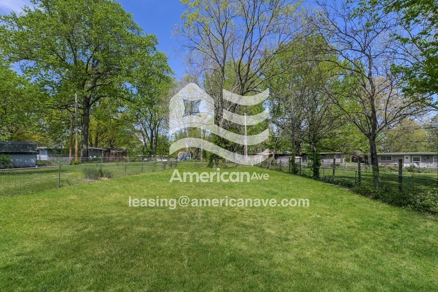 Building Photo - 8433 Engler Ave