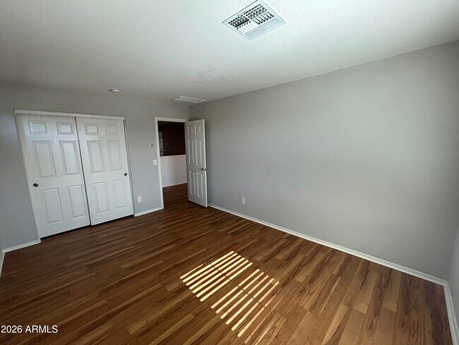 Building Photo - 17922 W Tina Ln