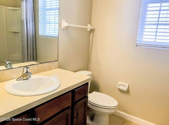 Building Photo - 490 Bismarck Way