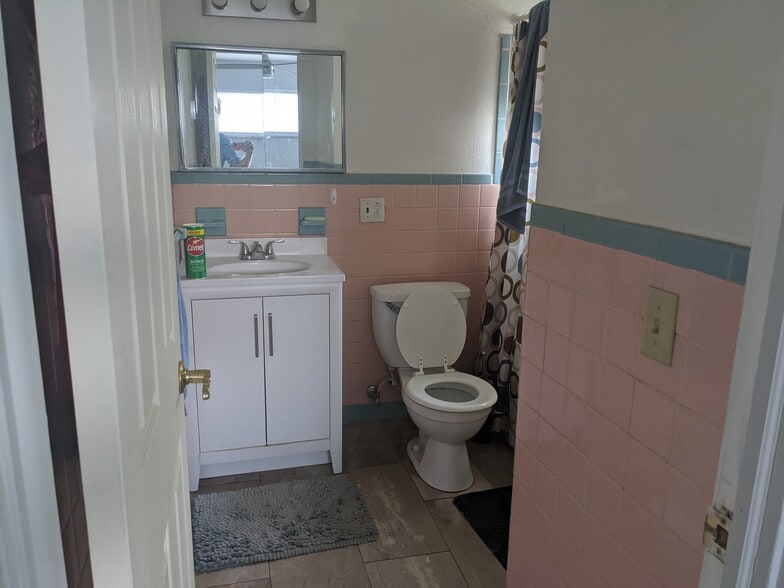 Building Photo - 3330 Penrose Ct