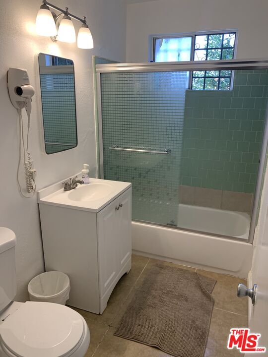 Building Photo - 544 W 41st Dr