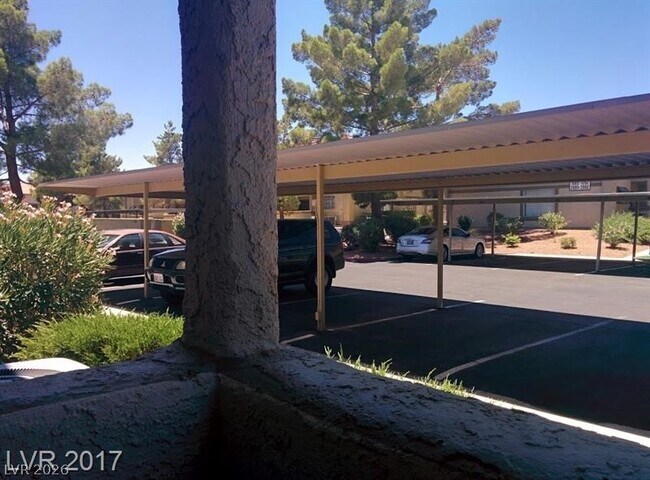 Building Photo - 7200 W Pirates Cove Rd