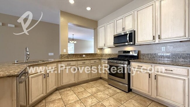 Building Photo - 13272 Sunland St