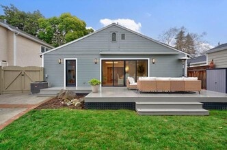 Building Photo - 971 Pine Ave