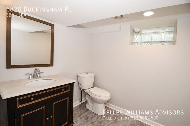 Building Photo - 6828 Buckingham Pl