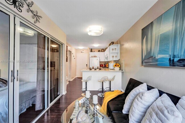 Building Photo - 710 Washington Ave