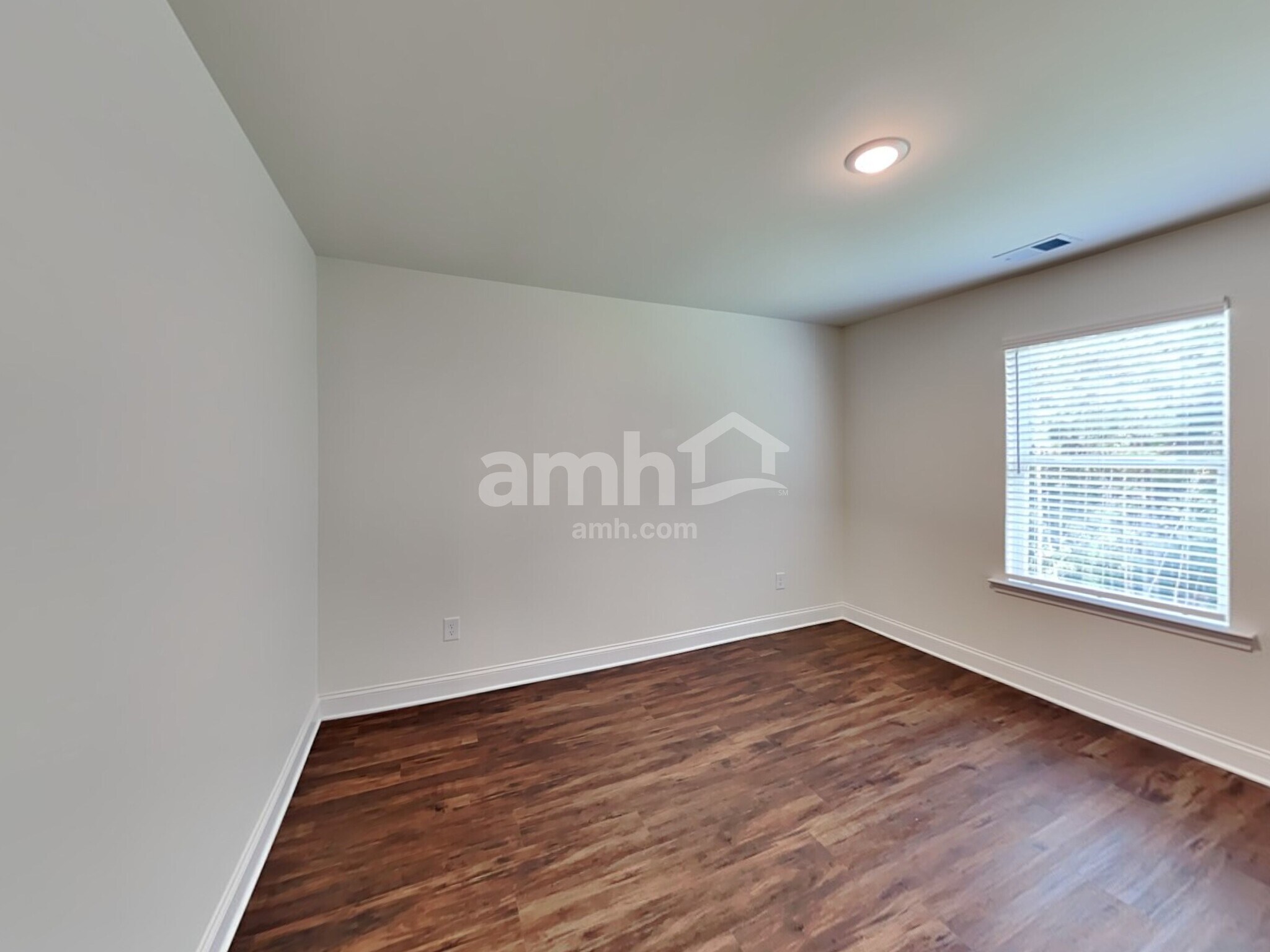 Building Photo - 180 Pecan Dr