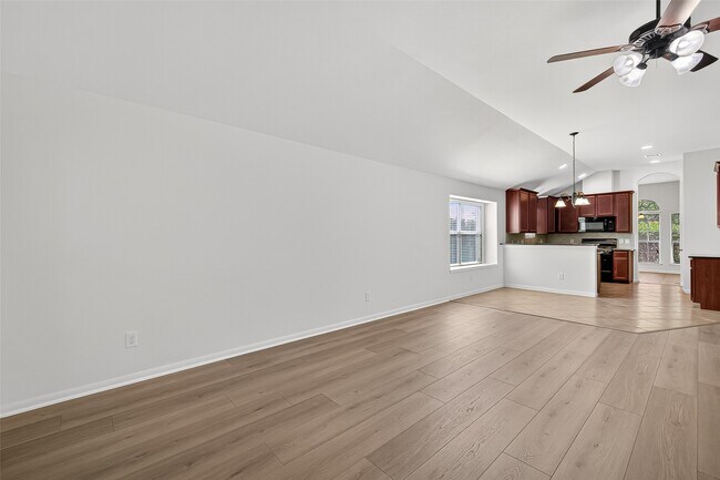 Building Photo - 22202 Thresher Ct