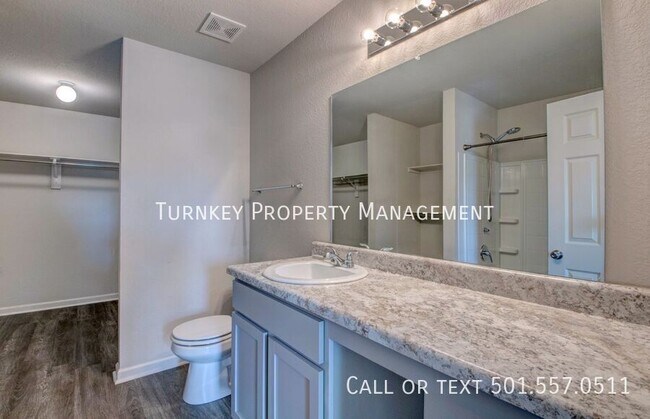 Building Photo - 10500 Darla Ln