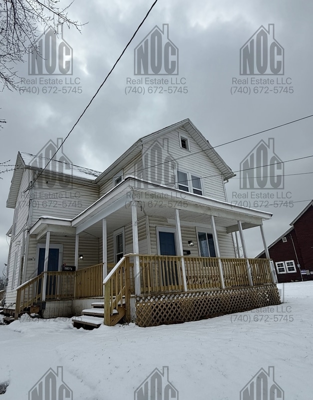 Primary Photo - 1236 1/2-1236 1/2 E Locust St