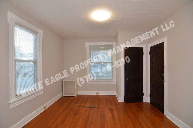 Building Photo - 1722 Brick Ave