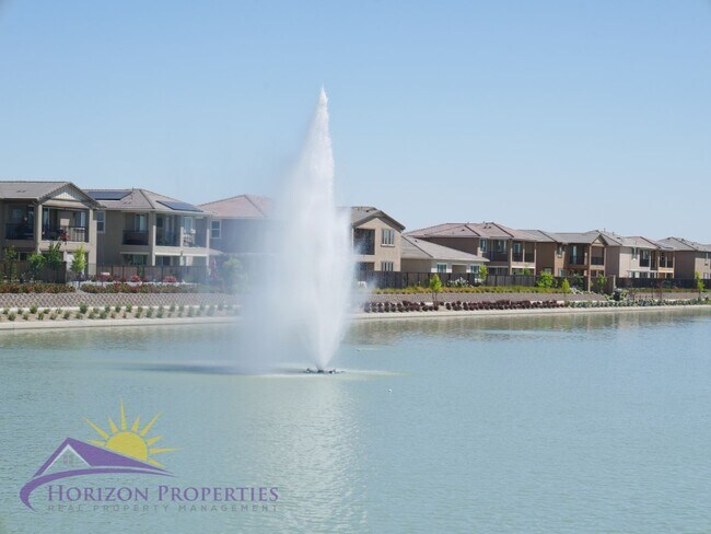 Building Photo - Modern Two-story 4 Bed 3.5 Bath 2,786 sqft...