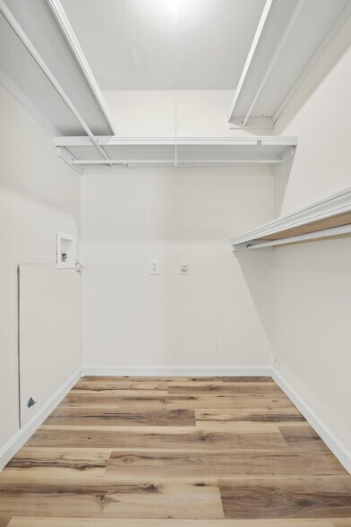 Building Photo - 4426 E 68th St