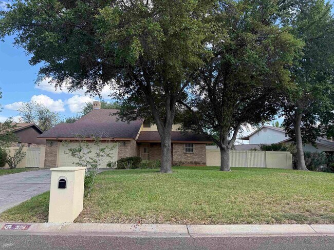 Primary Photo - 901 Eden Ln