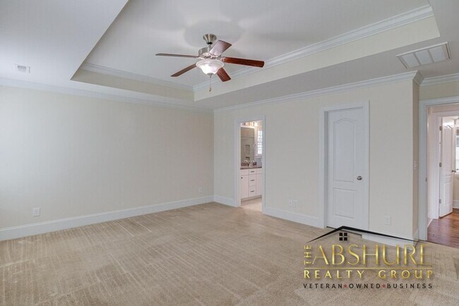 Building Photo - 112 Cahors Trail