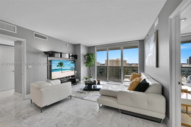 Building Photo - 1800 S Ocean Dr