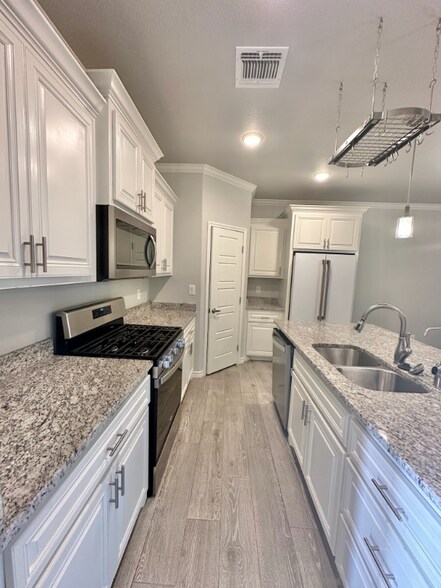 Building Photo - 5311 Hagen Ct