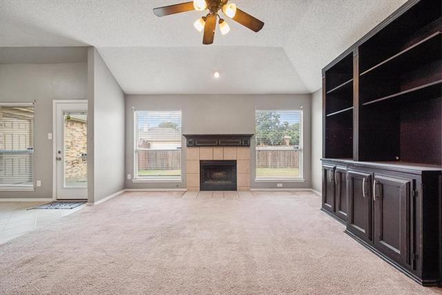 Building Photo - 7700 Glenoaks Dr