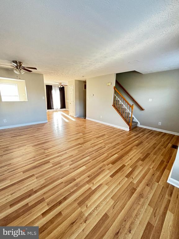 Building Photo - 110 Raquel Ct