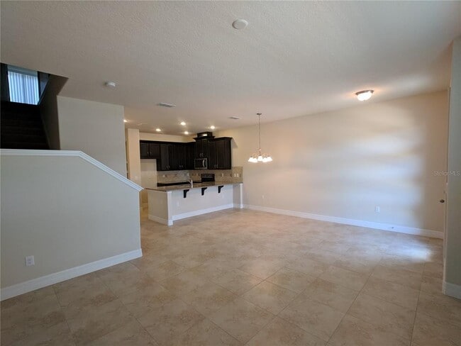 Building Photo - 2611 Amati Dr